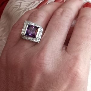 Womens ring